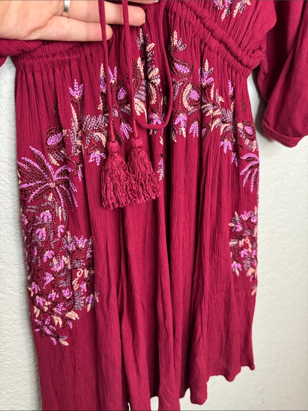 Free People Boho Embroidered Low V Mini Dress XS Billow Sleeve Floral Fuschia - Picture 4 of 6